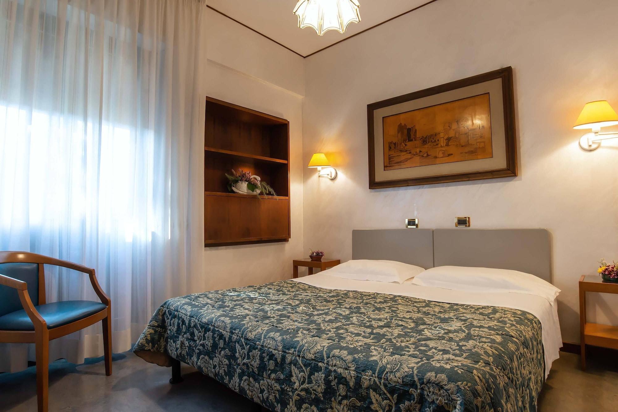 Hotel Santa Prisca Róma Kültér fotó